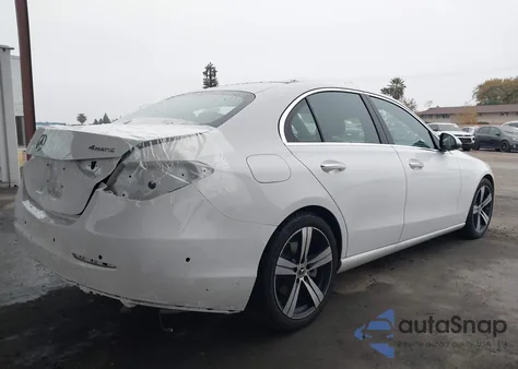 2024 Mercedes-Benz C 300 z USA, uszkodzony, nr VIN W1KAF4HB7RR218094